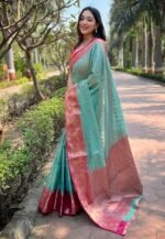 Women's Kanjivaram Designer Soft Silk Sarees With Blouse Piece - Image 4